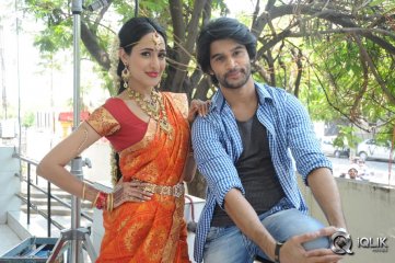 Mirchi Lanti Kurradu Movie On The Sets